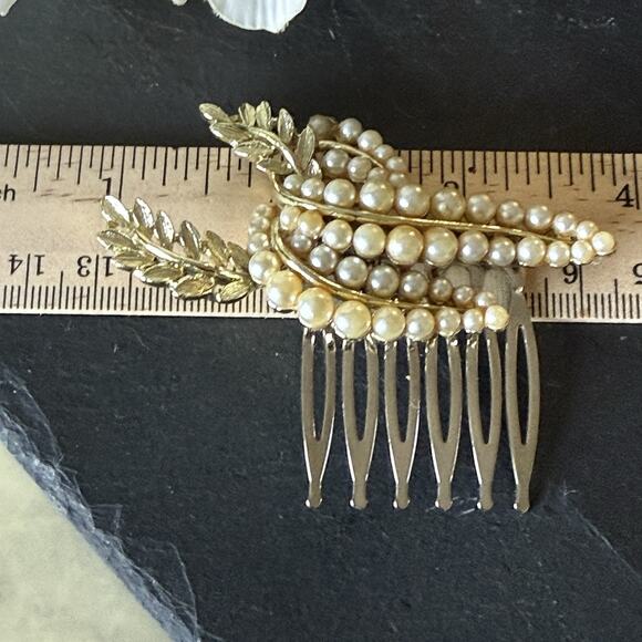 Bridal Hair Comb Ivory Pearl Leaf White Accessory Vintage Wedding Clip Holiday - Picture 4 of 4